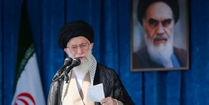 مسئولان سیل زدگان را فراموش نکنند/ حکام بحرین و سعودی با خیانت به فلسطین گام در باتلاق نهاده&zwnj;اند/ ذخایر معنوی برخاسته از دل&zwnj;های پاک جوانان به آینده کشور برکت می&zwnj;دهد