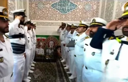 ایستاده بر عرشه غیرت؛ سلام نظامی دریادلان &laquo;دنا&raquo; به فرمانده مقتدر