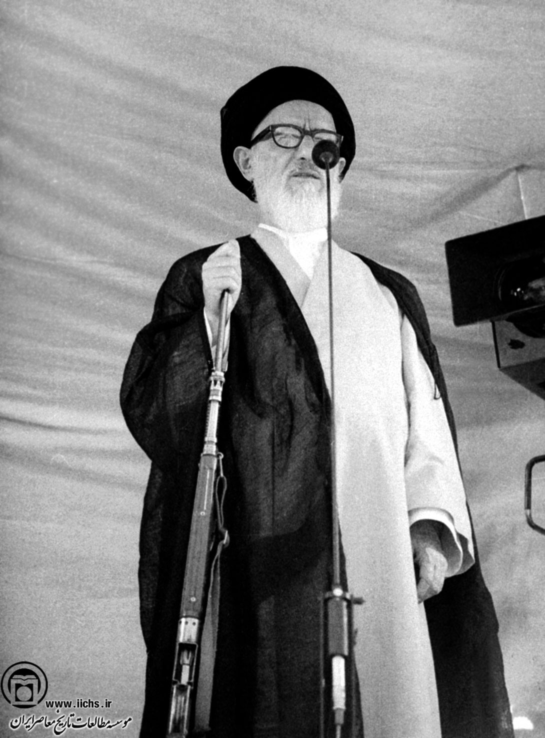 ۱۹ شهریور؛ بازخوانی زندگی مجاهدانه آیتالله سیدمحمود طالقانی/مردی که «شبیه هیچکس نبود» ۱۹ شهریور؛ بازخوانی زندگی مجاهدانه آیتالله سیدمحمود طالقانی/مردی که «شبیه هیچکس نبود»
