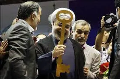 دنیای اقتصاد: سیاست&zwnj;های دولت علت اصلی تورم در بازارهاست