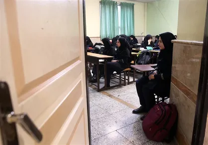 جدول زمانی آموزش تلویزیونی دانش&zwnj;آموزان پنجشنبه ۶ آذر