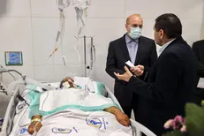 عیادت رئیس مجلس از تعدادی از مجروحان نیروی انتظامی