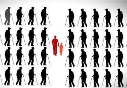 قاعده هرم جمعیتی کشور در حال کوچک شدن است/ اکنون نرخ باروری ١.٧ است!