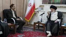 رسانه‌ها به رساندن صدای مردم به گوش مسئولین توجه کنند
