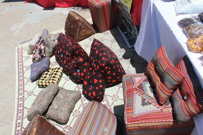 برپایی بازارچه صنایع دستی و غذایی به همت گروه جهادی شهید رجب بیگی + عکس
