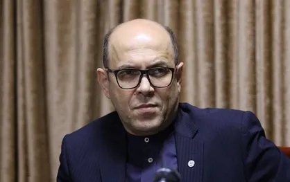 نامه احضاریه دادگاه در دست مدیرعامل استقلال