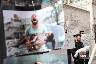 تجمع دانشجویی در مقابل سفارت مصر