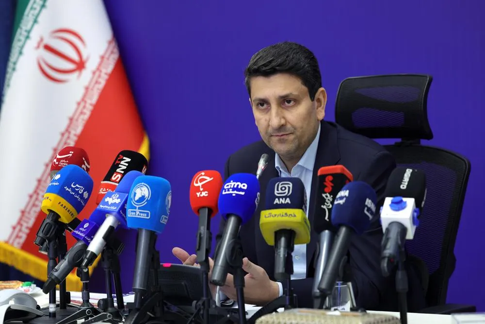هاشمی: توسعه فیبر نوری یکی از پروژه‌های راهبردی کشور است/  امیدواریم مشکل توسعه فیبر نوری در تهران به‌زودی حل شود