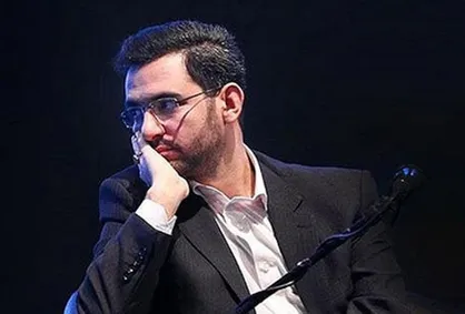 آذری جهرمی: پیشنهاد درگاه مجوز&zwnj;های وزارت اقتصاد مورد تایید شورای فناوری اطلاعات نیست