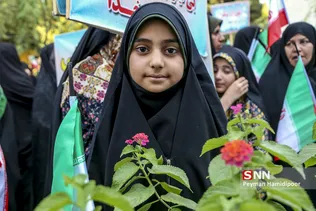 دختران انقلاب