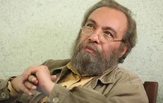 فراستی: «خانه پدری» تنها فیلم ایرانی است که با توقیفش موافقم