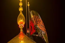 تعویض پرچم با نوای محمد رضا طاهری+ فیلم