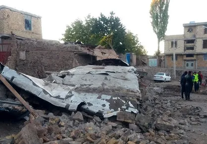 خدمات&zwnj;رسانی به مناطق زلزله زده آذربایجان شرقی سرعت گرفت / ۶۰ درصد آوار&zwnj;برداری انجام شد