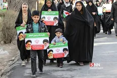 دانشجویان پرستاری دانشگاه ملایر در مسیر راهپیمایی غرفه سلامت برپا کردند
