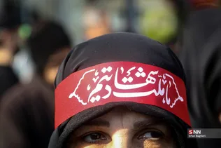 مراسم تشییع شهدای ناوگان دنا در میدان انقلاب تهران