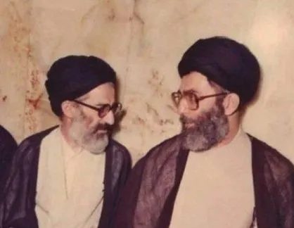 تصویر کمتر دیده شده از آیت&zwnj;الله شبیری زنجانی در کنار رهبر شهید انقلاب
