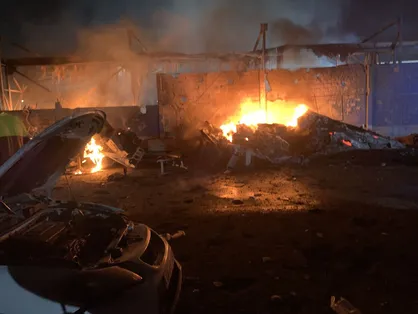 حمله دشمن به یک منزل مسکونی در قشم؛ عملیات جست&zwnj;وجو برای یافتن دو نفر زیر آوار ادامه دارد