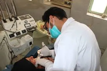 ارائه خدمات تخصصی دندانپزشکی توسط گروه جهادی دانشگاه علوم پزشکی اهواز از ۲۰ شهریورماه