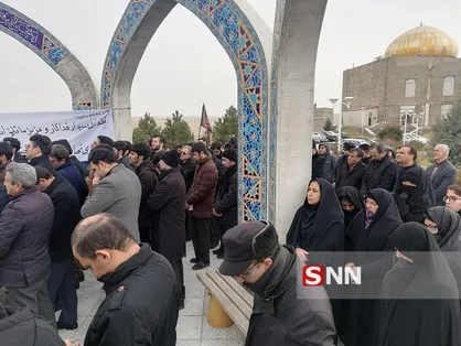 دانشگاهیان دانشگاه سهند تبریز در محکومیت ترور شهید سلیمانی در دانشگاه تجمع کردند + تصاویر