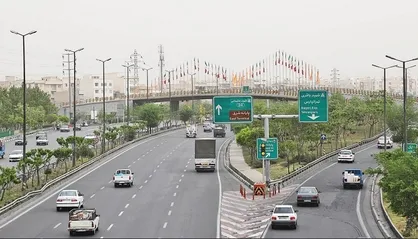 تعطیلی مدارس و تغییر ساعت&zwnj; اداره&zwnj;ها ترافیک تهران را خلوت کرد