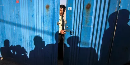 پلمب دو انبار رب و رنگ احتکار شده در مشهد