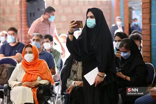 نشست فعالان فضای مجازی و نخبگان با عبدالناصر همتی