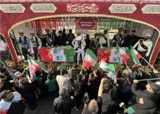 آسوشیتدپرس:حضور هزاران نفر در تهران در سوگ فرماندهان بلندپایه نظامی و دانشمندان هسته‌ای ایران