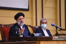 بازار را دستوری و با نشستن نمی‌توان اداره کرد / خصوصی‌سازی واقعی باید صورت گیرد نه خصولتی‌سازی / چرا یک روز جوجه‌کُشی داریم و یک روز صف مرغ؟