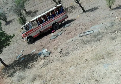 تصادف سرویس دانش&zwnj;آموزان روستایی/ دست و پای ۸ دانش&zwnj;آموزان شکست