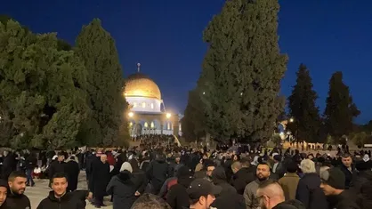هزاران نفر در نماز صبح امروز مسجد الاقصی شرکت کردند