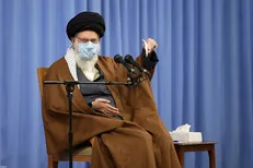 رهبرانقلاب: چند سال مذاکره کردیم اما به نتیجه‌ای نرسید / برخی چشم امید به کسانی دارند که با ما دشمنی می‌کنند / معیشت مردم حقاً دچار تنگنا شده است