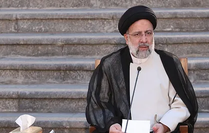 رئیسی: &laquo;۴ سال تورم ۴۰ درصد&raquo; عامل اصلی گرانی&zwnj;هاست / اقتصاد به تدریج کمر راست می&zwnj;کند