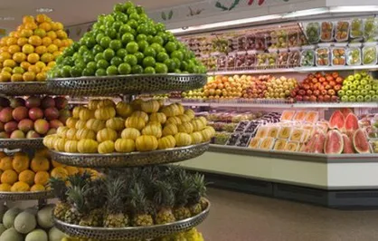 میوه ارزان در میدان مرکزی و گران در مغازه&zwnj;