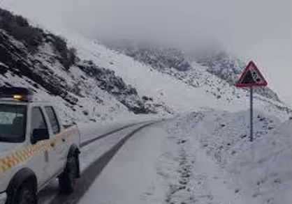 تردد در گردنه بیژن به&zwnj;دلیل بارش سنگین برف ممنوع شد