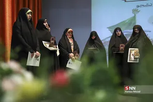 تجلیل از خانواده شهدای دانشجو