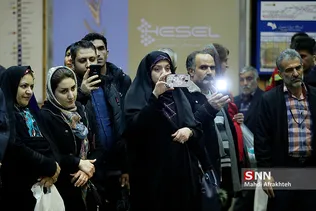 آگاه سازی شهروندان درباره چهارشنبه سوری در متروی دروازه شمیران