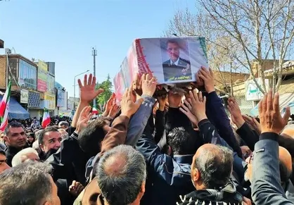 وداع مردم کاشمر با شهید اقتدار مجید مرادپور