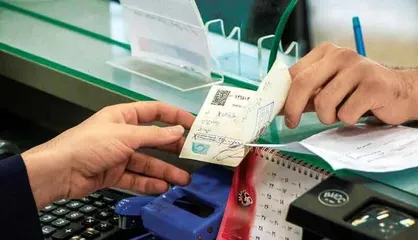 تسهیلات بیش از یک میلیارد تومانی بانک&zwnj;های قرض&zwnj;الحسنه به هر کارمند خود/ وزیر اقتصاد از بذل و بخشش بانک&zwnj;ها حمایت می&zwnj;کند