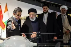 بازدید رئیس‌جمهور از خانه نوآوری و فناوری ایران در نمایشگاه بین‌المللی تهران