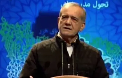 صرفا عشق به امام و بوسیدن کتاب او مشکل ما را حل نمی&zwnj;کند