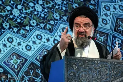 اقتصاد کشور از سال ۵۰ بیمار است / برخی مشکلات مردم گریه دارد / دولت اطلاع رسانی ناسالم را کنار بگذارد