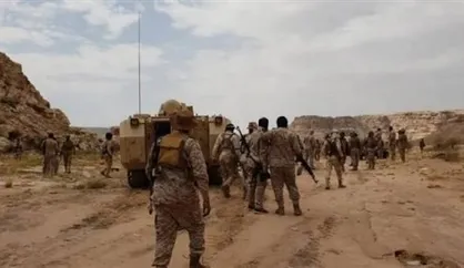 فرار مزدوران عربستان سعودی، پس از بمباران آنها توسط نیروهای مسلح یمن، از راس العاره + فیلم