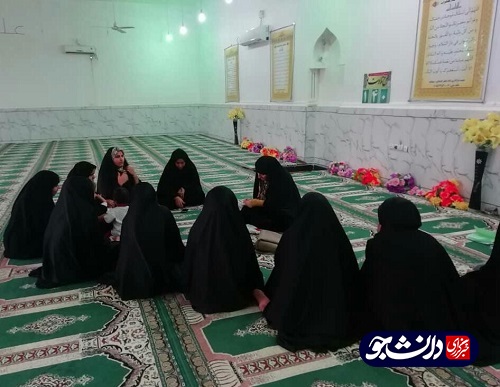 فعالیت جهادگران خواهر دانشگاه آزاد اهواز در روستای سیل زده سبحانیه