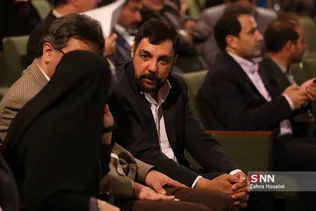 رضا نصیری در اختتامیه یازدهمین جشنواره نشریات دانشجویی تیتر ۱۱