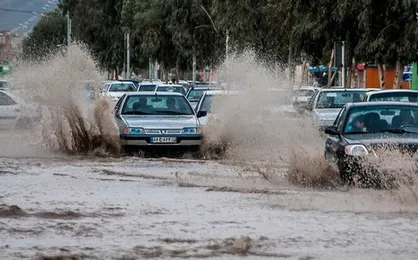 وقوع سیل و آب گرفتگی در ۱۱ استان کشور/ آب ۴ نفر را با خود بُرد