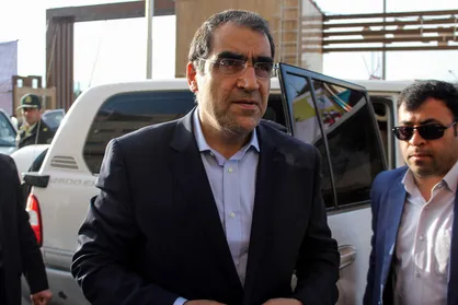 &laquo;خودت بمال&raquo;؛ بهتر از صدها ساعت سخنرانی در اثبات ناکارآمدی دولت!/ آقای وزیر، با خانواده خودتان هم چنین برخوردی می&zwnj;کنید؟
