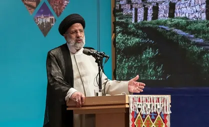 رئیسی: میدانی که ما و مردم در آن هستیم را ترک نخواهیم کرد / آینده کشور را بسیار روشن می&zwnj;بینم