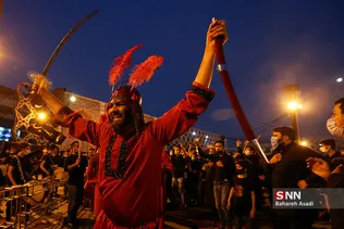مراسم خیمه سوزان عاشورا در میدان امام حسین (ع)
