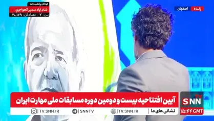 هنرمندی که در حین سخنرانی رئیس&zwnj;جمهور تصویر ایشان را ترسیم می&zwnj;کند + فیلم
