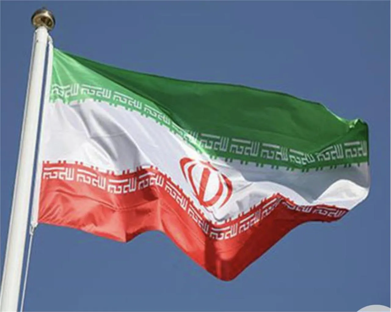 صالحی: پرچم ایران را نمی‌توان از دست ملتی گرفت که قرن‌ها آن را بر دوش تاریخ خود حمل کرده است